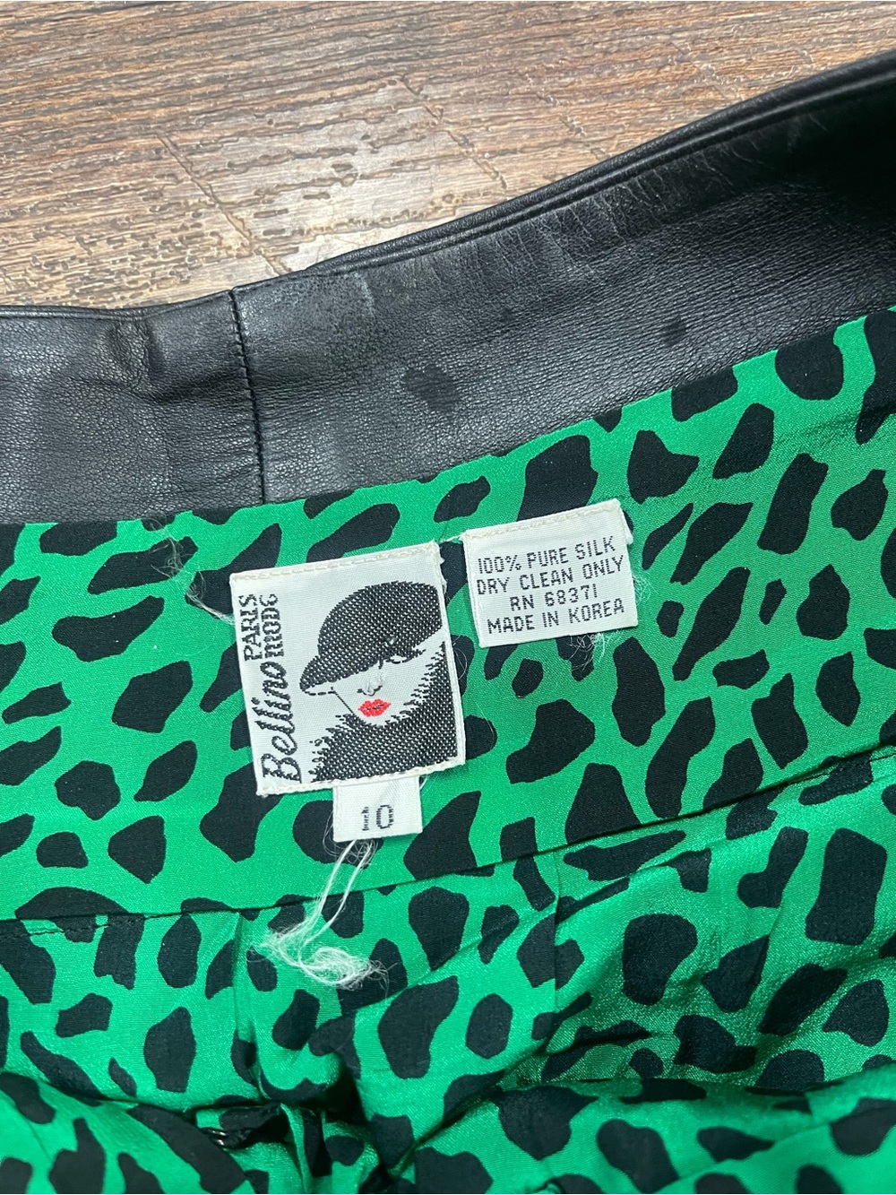 Bellino Paris Vintage 80s Silk Animal Print Skirt Leather Waist Size 10 - Picture 3 of 8